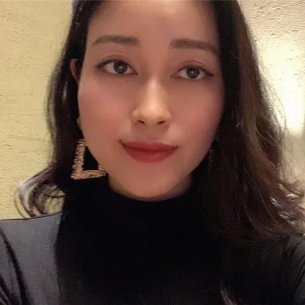 Phương Nguyễn Hằng 