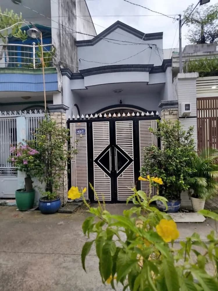 Nhà chính chủ sở hữu hợp pháp (SHR), gồm 2 phòng ngủ và 2 nhà vệ sinh.