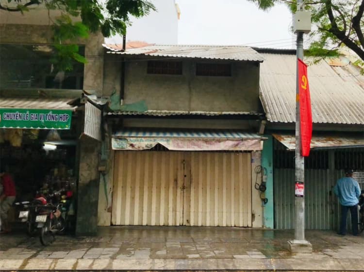 Bán nhà phố mặt tiền phù hợp kinh doanh tại 227 Cao Văn Lầu, phường 2, quận 6, TP. Hồ Chí Minh