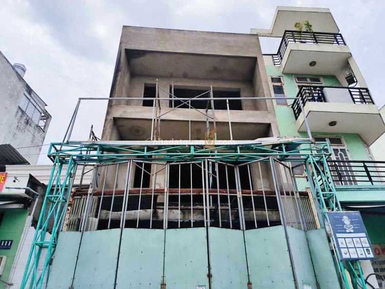 Bán nhà phố mặt tiền phù hợp kinh doanh tại địa chỉ 113 Tân Hóa, phường 14, quận 6, TP. Hồ Chí Minh