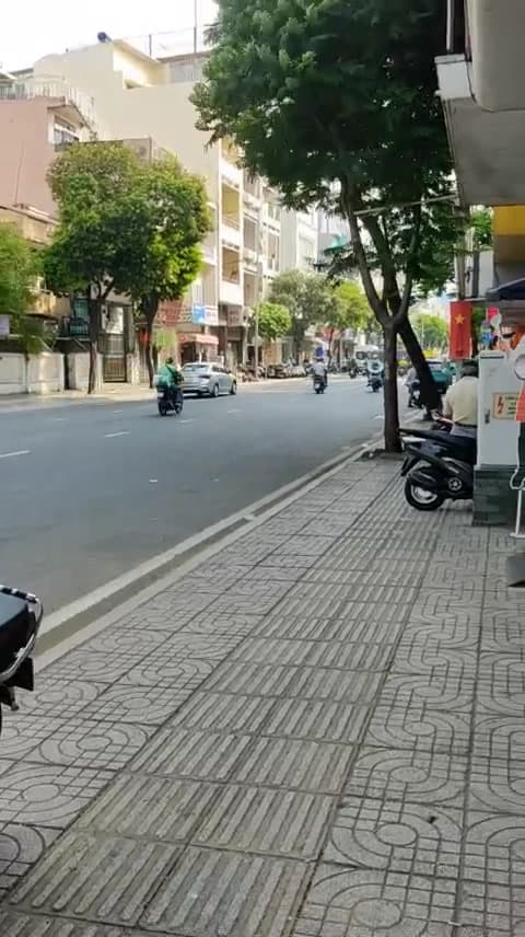 7588487273696.mp4