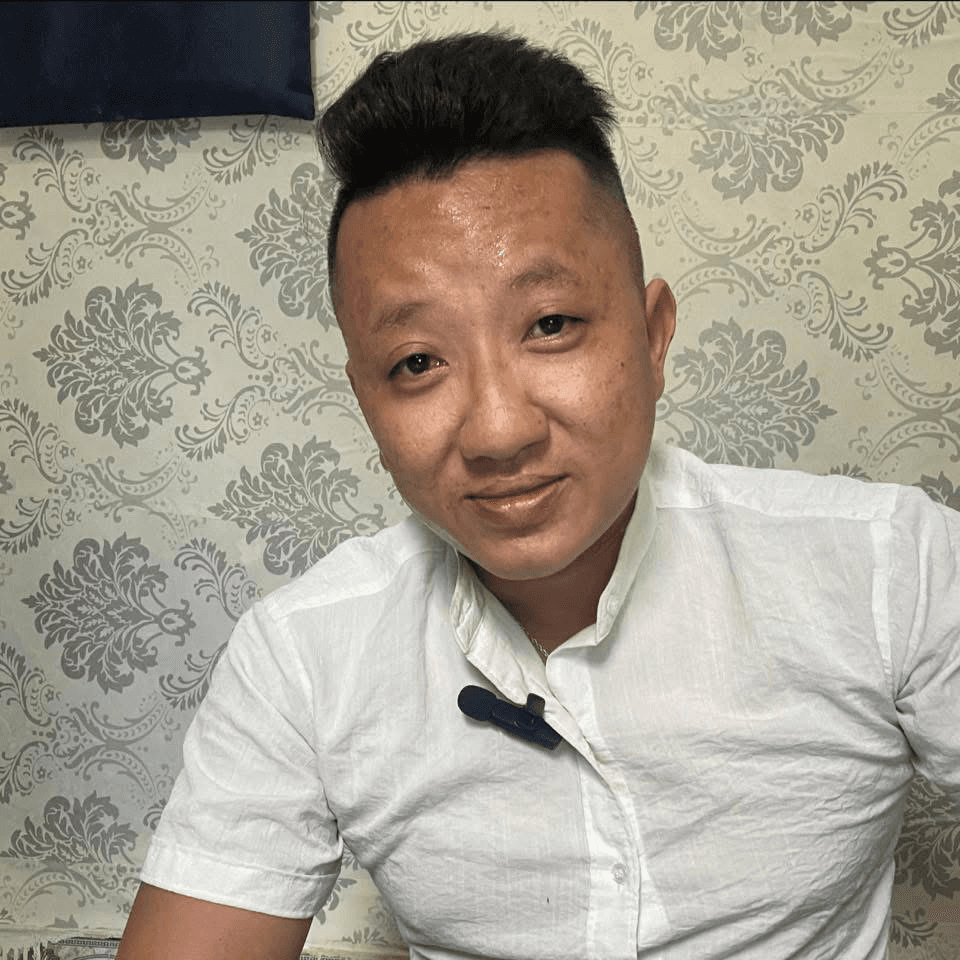 Trần  Trí