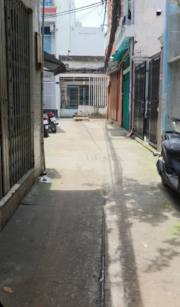 Bán - Nhà hẻm Hẻm 687/21 Lạc Long Quân, 10, Tân Bình, Hồ Chí Minh