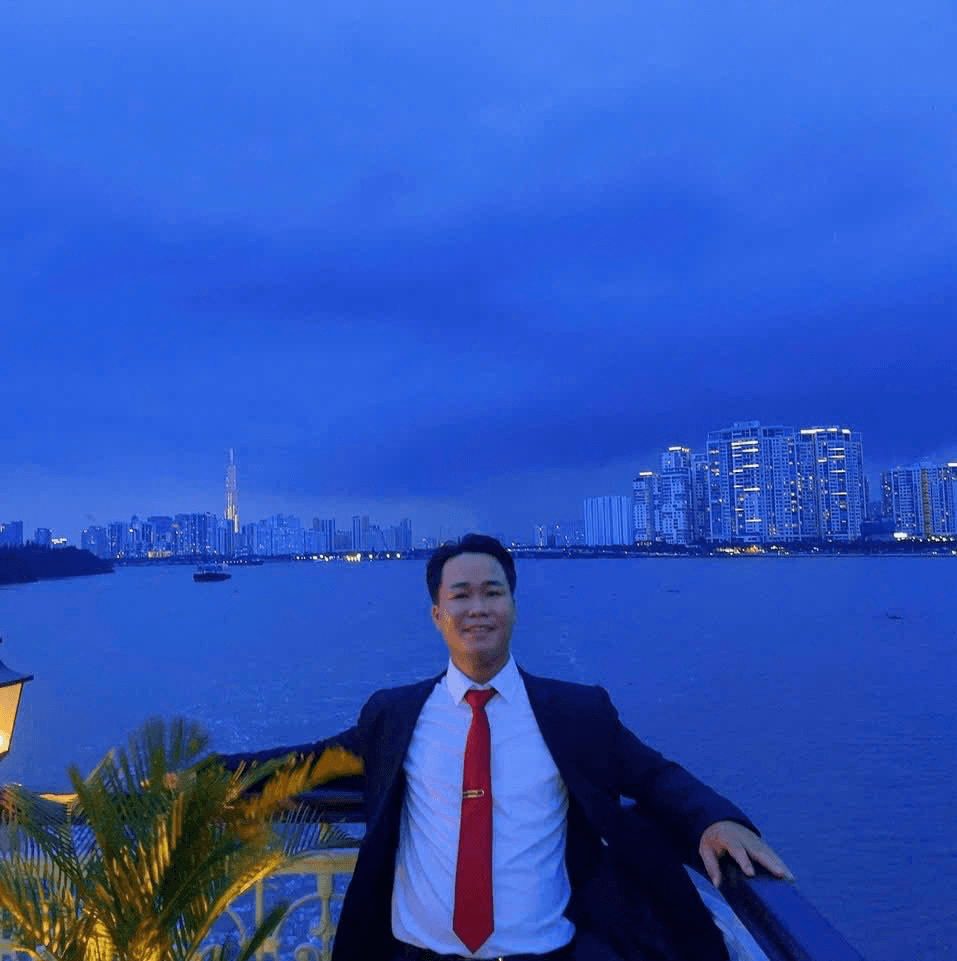 Quách  Định