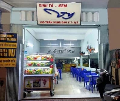 Chính chủ bán nhà mặt tiền diện tích 119,5 m², gồm 1 trệt và 1 lửng, nằm trên đường Trần Hưng Đạo, Quận 1, Phường Phạm Ngũ Lão