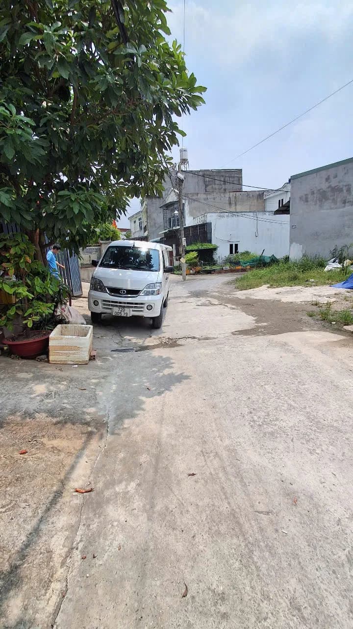 Sub image 3