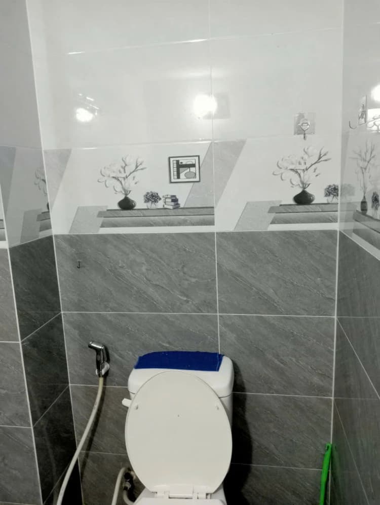 Sub image 2
