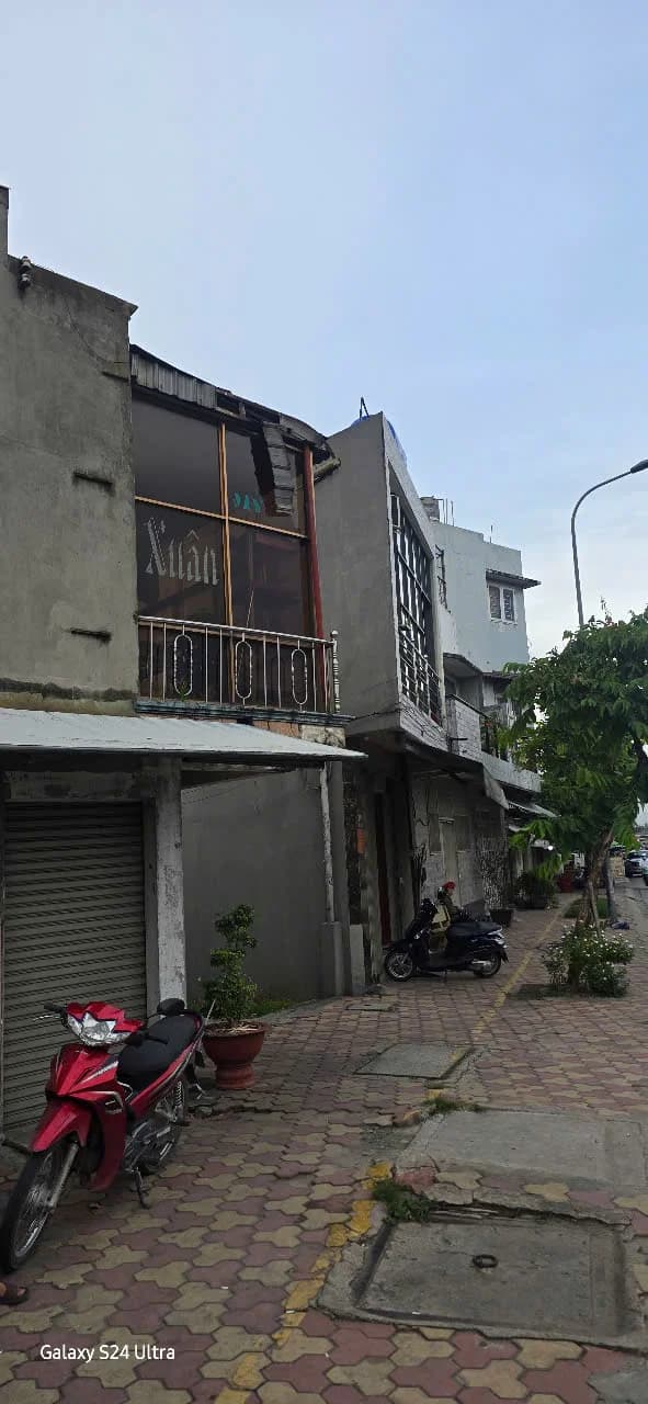 Chính chủ bán nhà trong hẻm ngõ, nằm trên đường 9/4 Quốc Lộ 1A, Khu Phố 1, phường Thới An, quận 12.