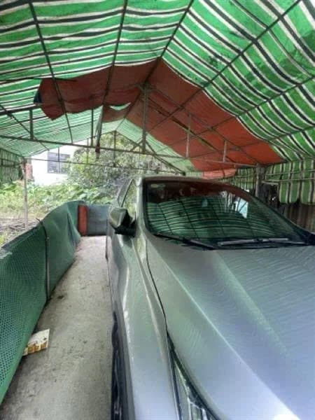 Chủ nhà cần bán lô đất thổ cư diện tích 80m2, nằm trên đường Nguyễn Xiển, phường Long Thạnh Mỹ, Quận 9.