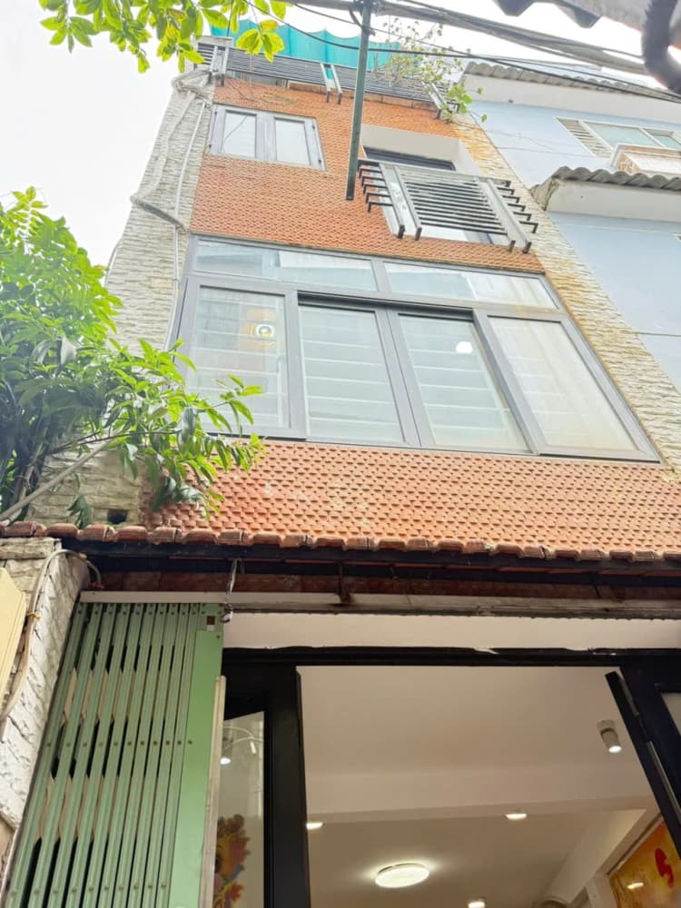 Nhà 4 tầng cần bán tại đường Phùng Văn Cung, Phường 4, Quận Phú Nhuận – Giá 4,69 tỷ