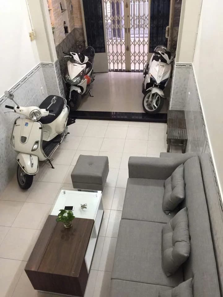 Nhà bán tại đường Bùi Đình Tuý, Phường 24, Quận Bình Thạnh, diện tích 33m2, giá 5,95 tỷ.