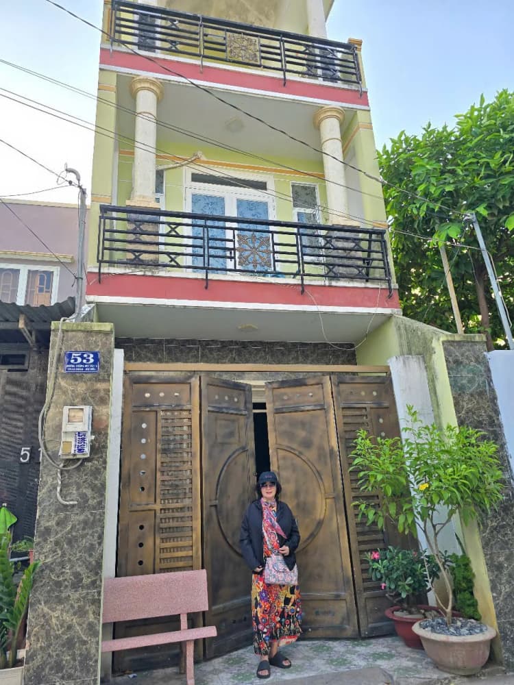 Chính chủ cần bán nhà hẻm ngõ, diện tích 66m2, gồm 4 phòng ngủ, 4 nhà vệ sinh, tọa lạc trên đường Trung Mỹ Tây 5, Xã Trung Chánh, Huyện Hóc Môn.