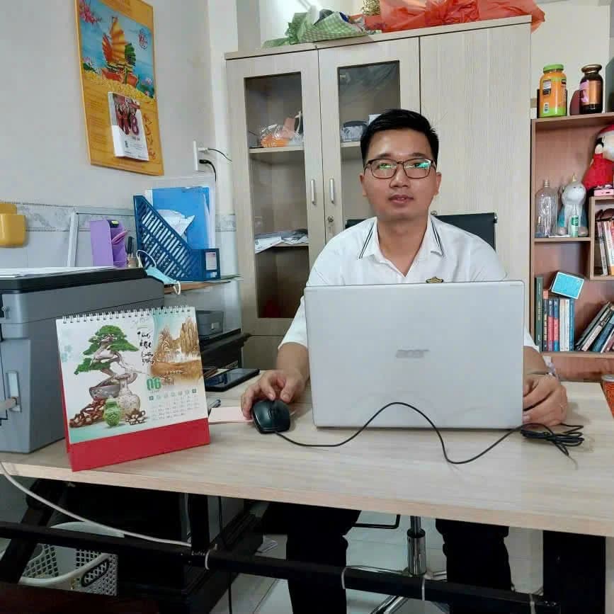 PHẠM HỮU HUY PHẠM HỮU HUY