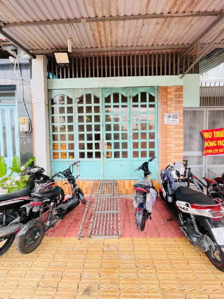 Bán - Nhà mặt tiền 160 trần thị ngôi, 4, 8, Hồ Chí Minh
