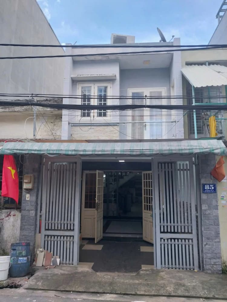 Chính chủ cần bán gấp mặt tiền số 6, đường Bình Hưng Hòa, gần trung tâm thương mại AEON Tân Phú.