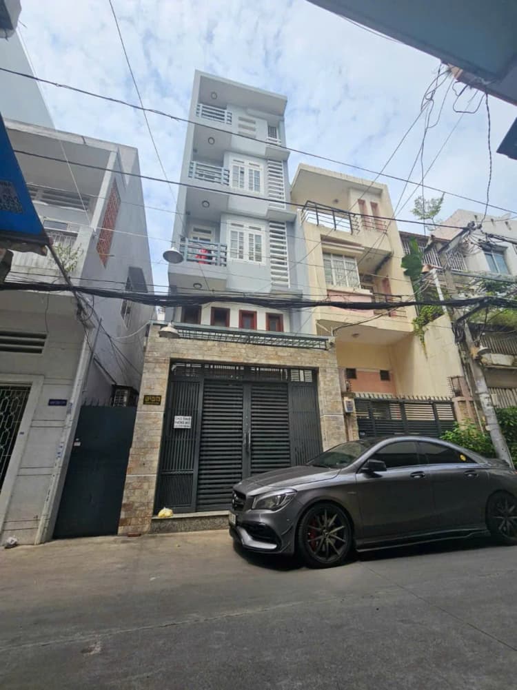 Nhà bán tại đường Huỳnh Văn Bánh, Phường 13, Quận Phú Nhuận, diện tích 86m2, giá 15,4 tỷ.