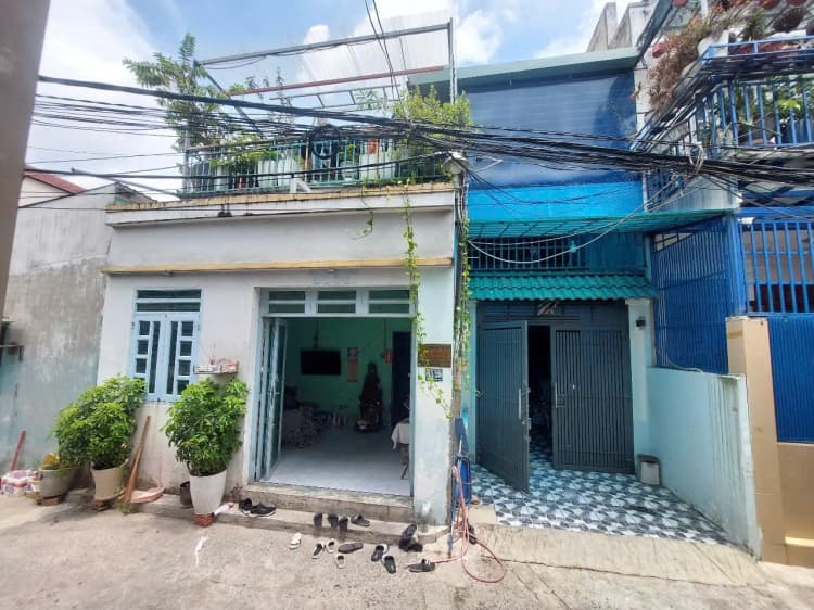 Nhà chính chủ cần bán.