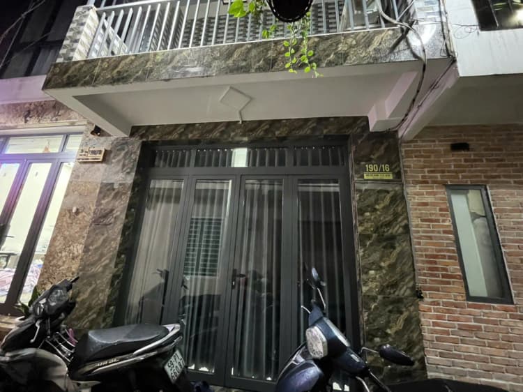 Chính chủ cần bán nhà trong hẻm rộng 51m2, vị trí gần chợ, trường học, thuộc đường Bùi Thị Xuân, Phường 3, Quận Tân Bình.