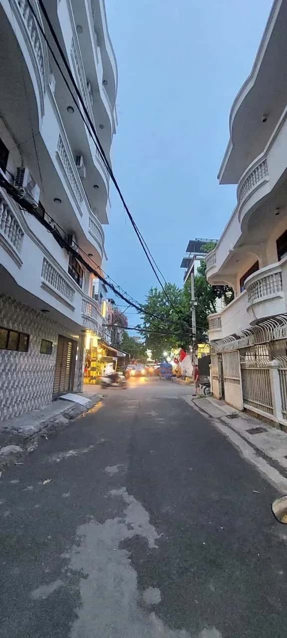 Bán nhà hẻm Nguyễn Gia Trí Quận Bình Thạnh, Hồ Chí Minh – 7 phòng ngủ, giá 15.8 tỷ — Hình 3 Bán nhà hẻm Nguyễn Gia Trí Quận Bình Thạnh, Hồ Chí Minh – 7 phòng ngủ, giá 15.8 tỷ — Hình 3
