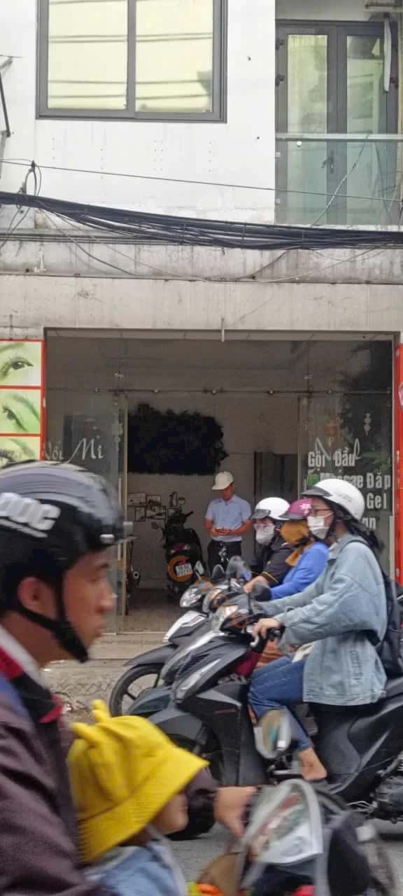 Bán nhà mặt tiền 1B Sơn Kỳ Quận Tân Phú, TP.HCM – 1 phòng ngủ, giá 6 tỷ — Hình 2 Bán nhà mặt tiền 1B Sơn Kỳ Quận Tân Phú, TP.HCM – 1 phòng ngủ, giá 6 tỷ — Hình 2