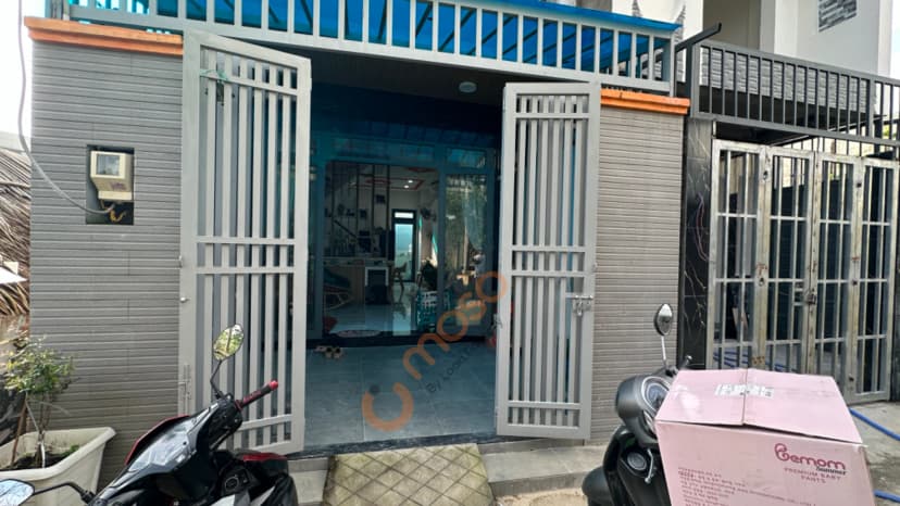 Main image Main image