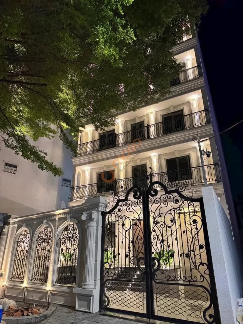 Main image Main image