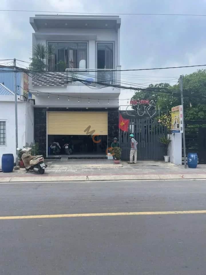 Bán nhà mặt tiền đường Bình Đức Thành phố Thuận An, Bình Dương – 2 phòng ngủ, giá 8.5 tỷ Bán nhà mặt tiền đường Bình Đức Thành phố Thuận An, Bình Dương – 2 phòng ngủ, giá 8.5 tỷ