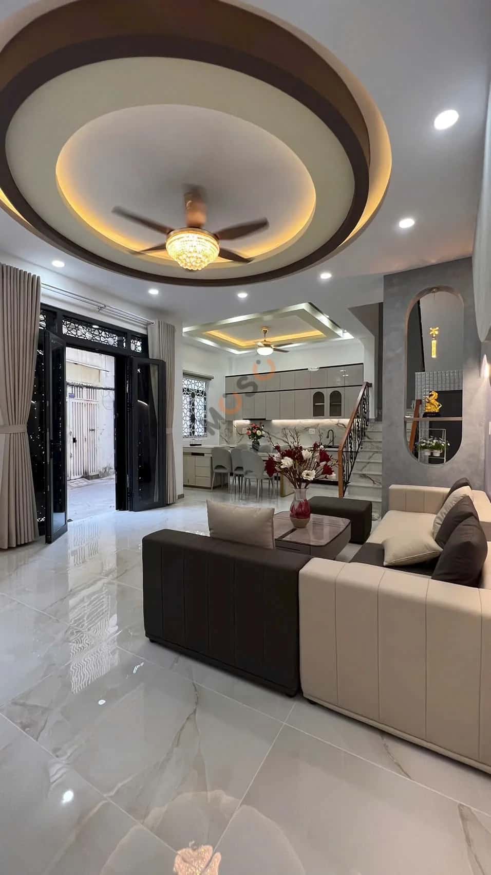 Bán nhà hẻm 613/2/1 Đường Ba Tháng Hai Quận 10, TP.HCM – 5 phòng ngủ, giá 12.5 tỷ — Hình 2 Bán nhà hẻm 613/2/1 Đường Ba Tháng Hai Quận 10, TP.HCM – 5 phòng ngủ, giá 12.5 tỷ — Hình 2
