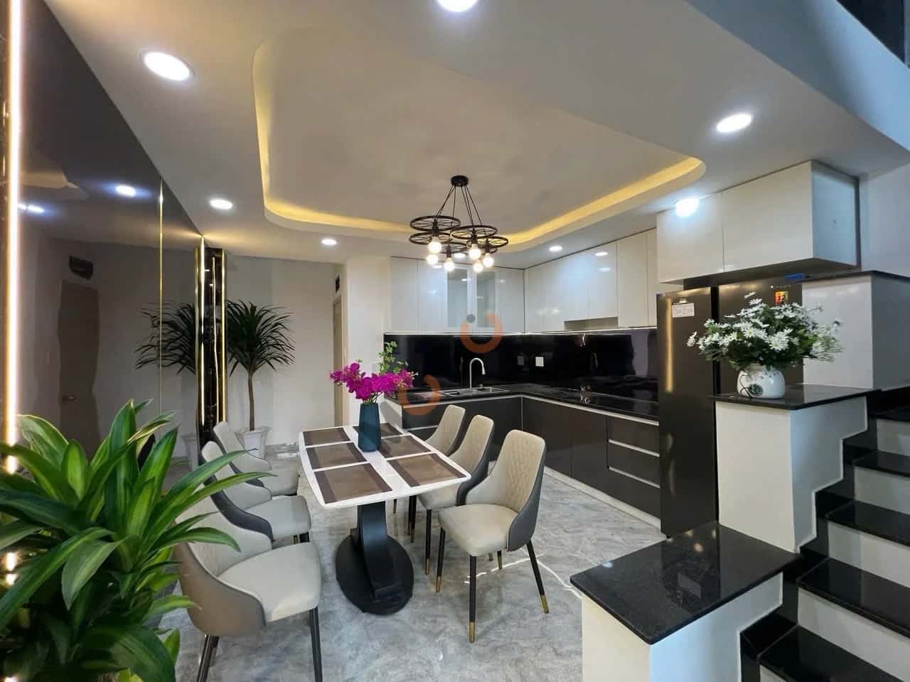 Bán nhà hẻm Hà Huy Giáp, Khu phố 3B Quận 12, TP.HCM – 4 phòng ngủ, giá 5.6 tỷ — Hình 3 Bán nhà hẻm Hà Huy Giáp, Khu phố 3B Quận 12, TP.HCM – 4 phòng ngủ, giá 5.6 tỷ — Hình 3