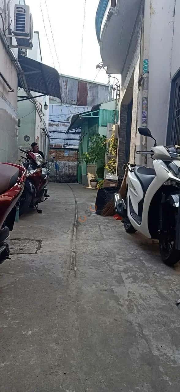 Bán nhà hẻm 1075/1B Tỉnh lộ 10 Quận Bình Tân, TP.HCM – 2 phòng ngủ, giá 3.9 tỷ — Hình 3 Bán nhà hẻm 1075/1B Tỉnh lộ 10 Quận Bình Tân, TP.HCM – 2 phòng ngủ, giá 3.9 tỷ — Hình 3