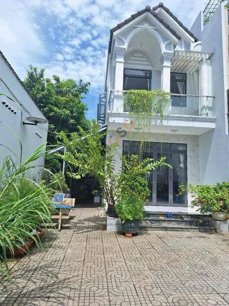 Bán nhà mặt tiền Nguyễn Đức Thiệu, khu phố Thống Nhất 1 Thành phố Dĩ An, Bình Dương – 3 phòng ngủ, giá 12.8 tỷ Bán nhà mặt tiền Nguyễn Đức Thiệu, khu phố Thống Nhất 1 Thành phố Dĩ An, Bình Dương – 3 phòng ngủ, giá 12.8 tỷ