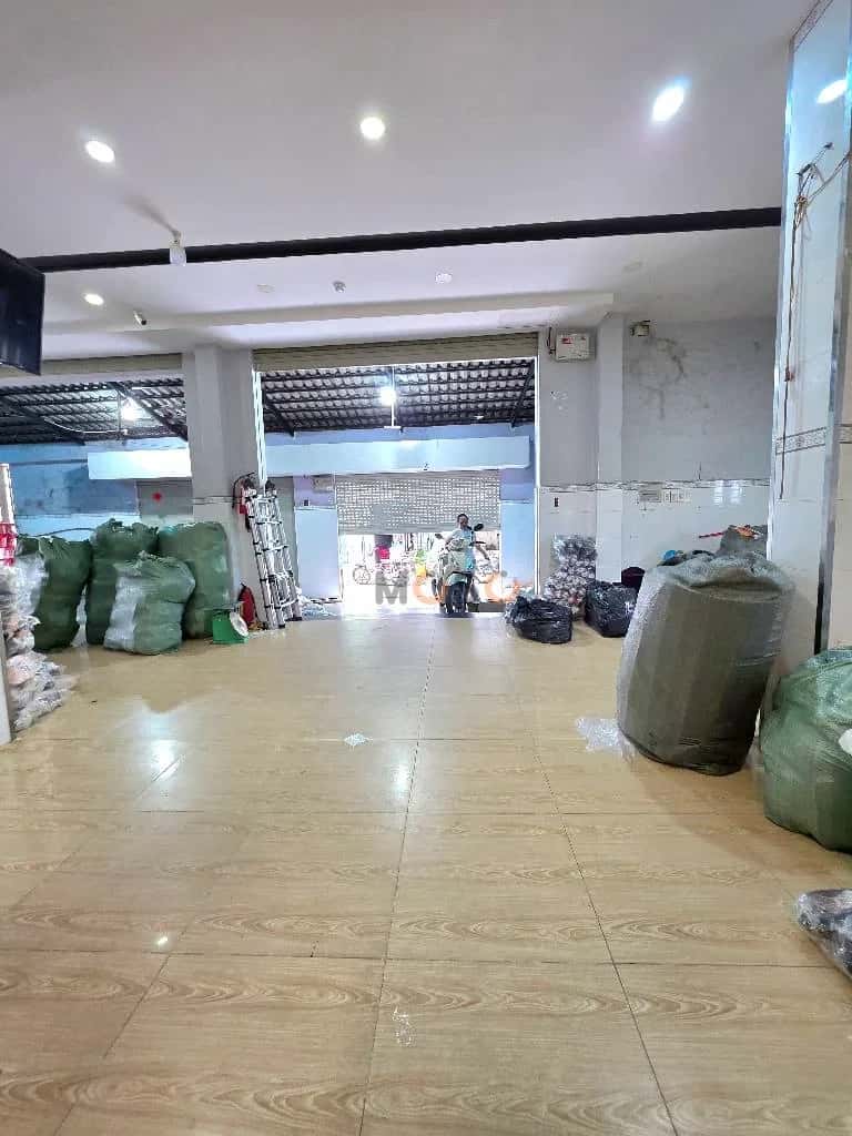 Bán nhà hẻm 109/28 đường số 4 Quận Bình Tân, TP.HCM – 4 phòng ngủ, giá 14.6 tỷ — Hình 2 Bán nhà hẻm 109/28 đường số 4 Quận Bình Tân, TP.HCM – 4 phòng ngủ, giá 14.6 tỷ — Hình 2
