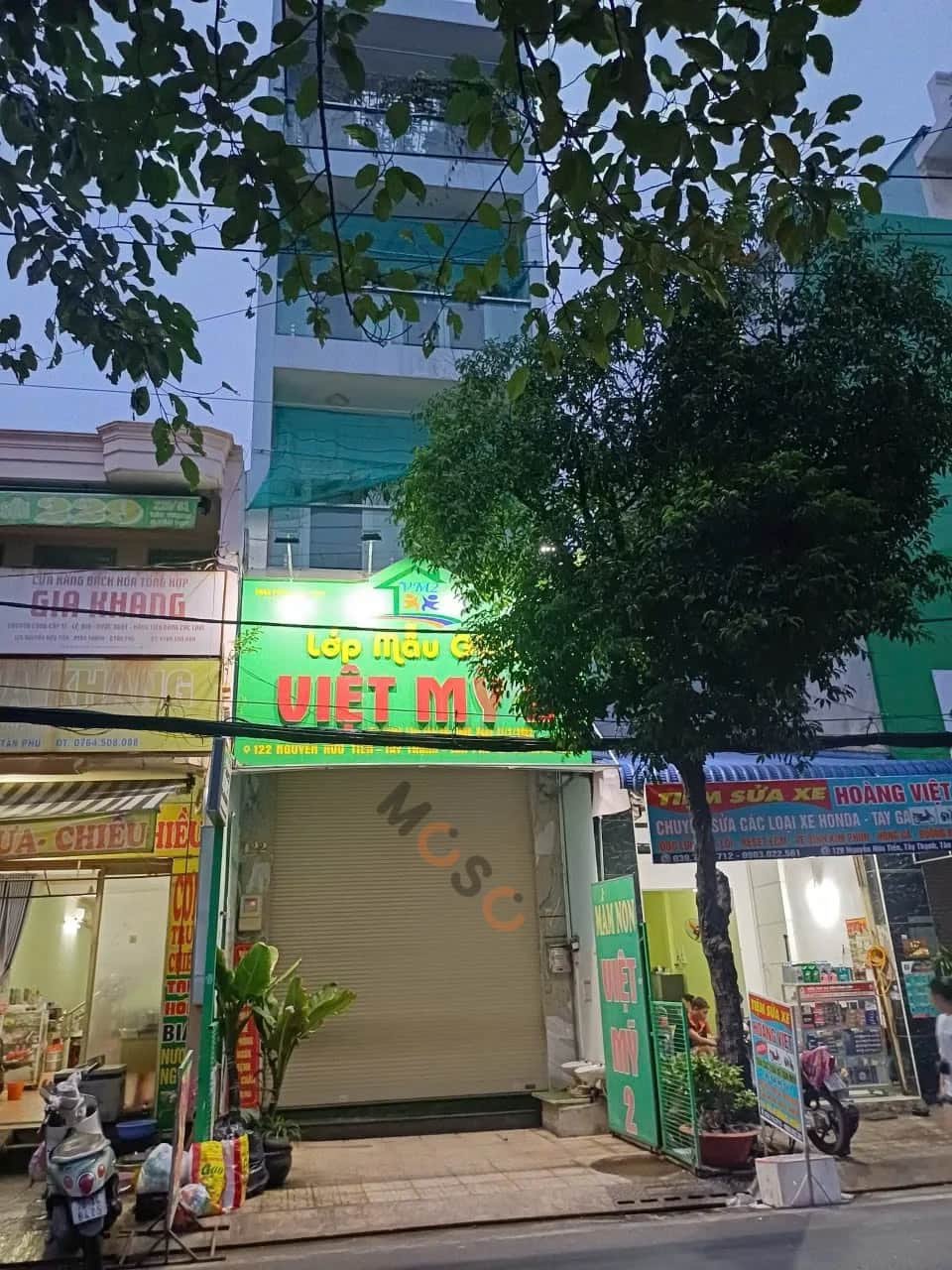 Bán nhà mặt tiền Nguyễn Hữu Tiến Quận Tân Phú, TP.HCM – 5 phòng ngủ, giá 13.5 tỷ Bán nhà mặt tiền Nguyễn Hữu Tiến Quận Tân Phú, TP.HCM – 5 phòng ngủ, giá 13.5 tỷ