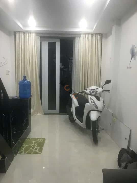 Bán nhà hẻm 179/50 Tô Hiến Thành Quận 10, TP.HCM – 2 phòng ngủ, giá 5.7 tỷ — Hình 3 Bán nhà hẻm 179/50 Tô Hiến Thành Quận 10, TP.HCM – 2 phòng ngủ, giá 5.7 tỷ — Hình 3