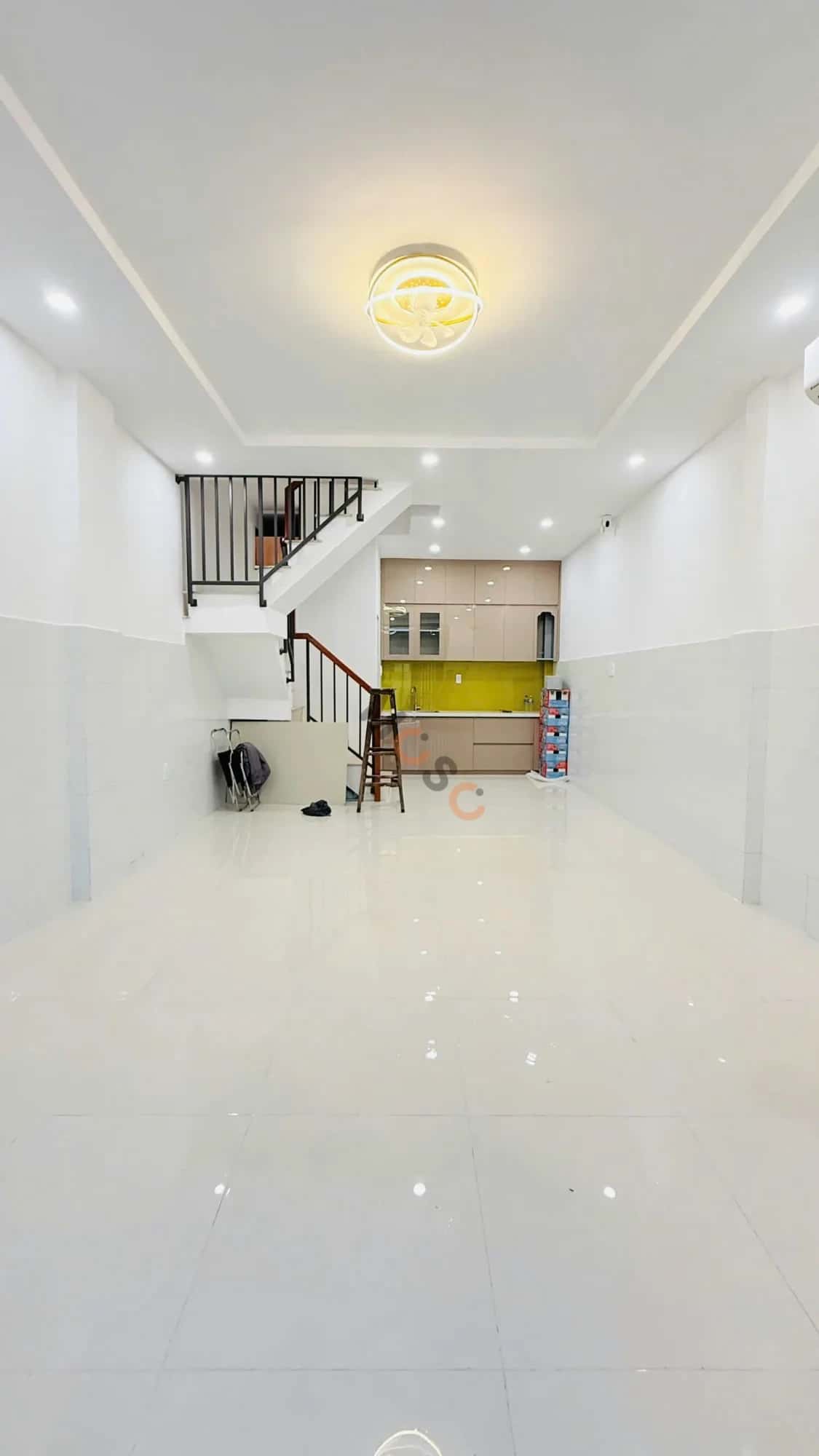 Bán nhà hẻm Đường Hòa Bình Quận Tân Phú, TP.HCM – 2 phòng ngủ, giá 5 tỷ — Hình 2 Bán nhà hẻm Đường Hòa Bình Quận Tân Phú, TP.HCM – 2 phòng ngủ, giá 5 tỷ — Hình 2