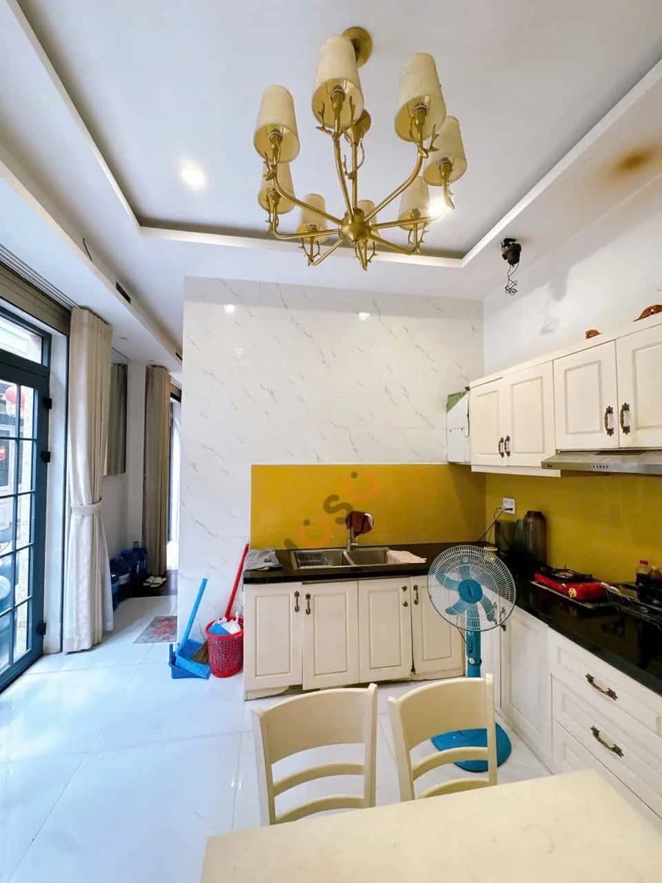 Bán nhà hẻm 182/1/1 Đề Thám Quận 1, TP.HCM – 5 phòng ngủ, giá 12.4 tỷ — Hình 2 Bán nhà hẻm 182/1/1 Đề Thám Quận 1, TP.HCM – 5 phòng ngủ, giá 12.4 tỷ — Hình 2