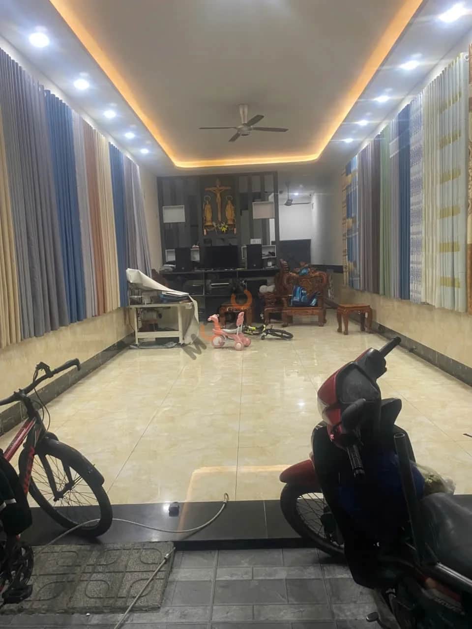 Bán nhà mặt tiền Huỳnh Thị Hai Quận 12, TP.HCM – 3 phòng ngủ, giá 12.2 tỷ Bán nhà mặt tiền Huỳnh Thị Hai Quận 12, TP.HCM – 3 phòng ngủ, giá 12.2 tỷ