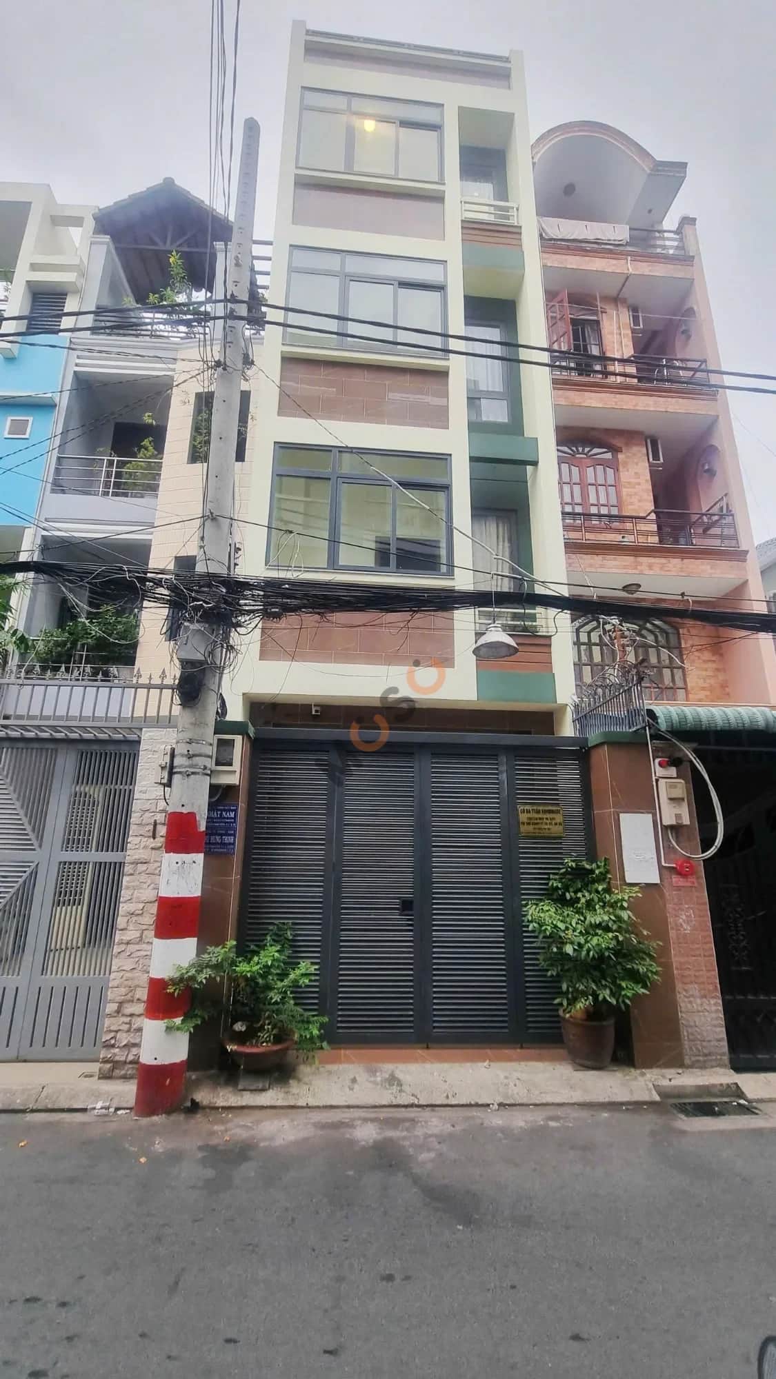 Bán nhà mặt tiền Đường Nguyễn Thanh Tuyền Quận Tân Bình, TP.HCM – 11 phòng ngủ, giá 23 tỷ Bán nhà mặt tiền Đường Nguyễn Thanh Tuyền Quận Tân Bình, TP.HCM – 11 phòng ngủ, giá 23 tỷ
