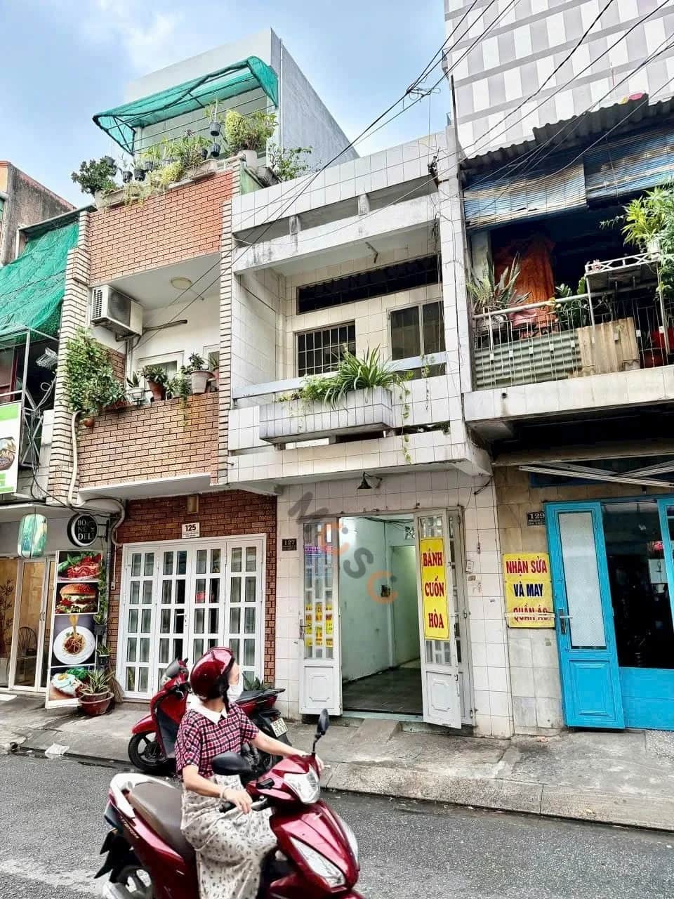 Bán nhà mặt tiền Phùng Văn Cung Quận Phú Nhuận, TP.HCM – 3 phòng ngủ, giá 9.6 tỷ Bán nhà mặt tiền Phùng Văn Cung Quận Phú Nhuận, TP.HCM – 3 phòng ngủ, giá 9.6 tỷ