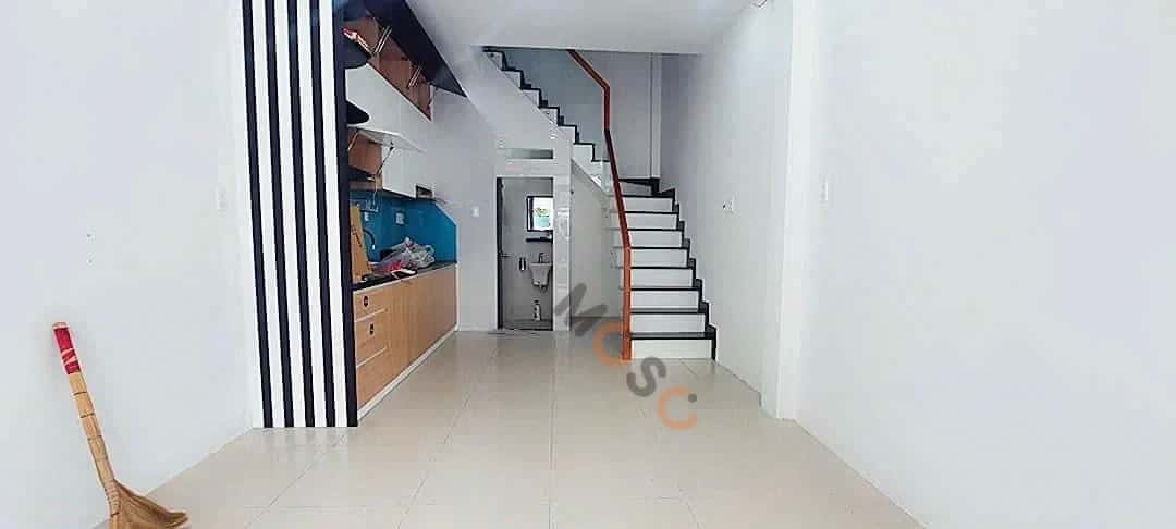 Bán nhà mặt tiền Đường Lạc Long Quân Quận Tân Bình, TP.HCM – 2 phòng ngủ, giá 6.1 tỷ — Hình 2 Bán nhà mặt tiền Đường Lạc Long Quân Quận Tân Bình, TP.HCM – 2 phòng ngủ, giá 6.1 tỷ — Hình 2