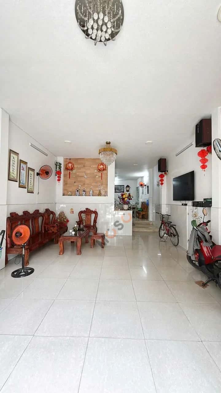 Bán nhà hẻm 48/12 đường số 10 Quận Bình Tân, TP.HCM – 3 phòng ngủ, giá 6.4 tỷ — Hình 2 Bán nhà hẻm 48/12 đường số 10 Quận Bình Tân, TP.HCM – 3 phòng ngủ, giá 6.4 tỷ — Hình 2