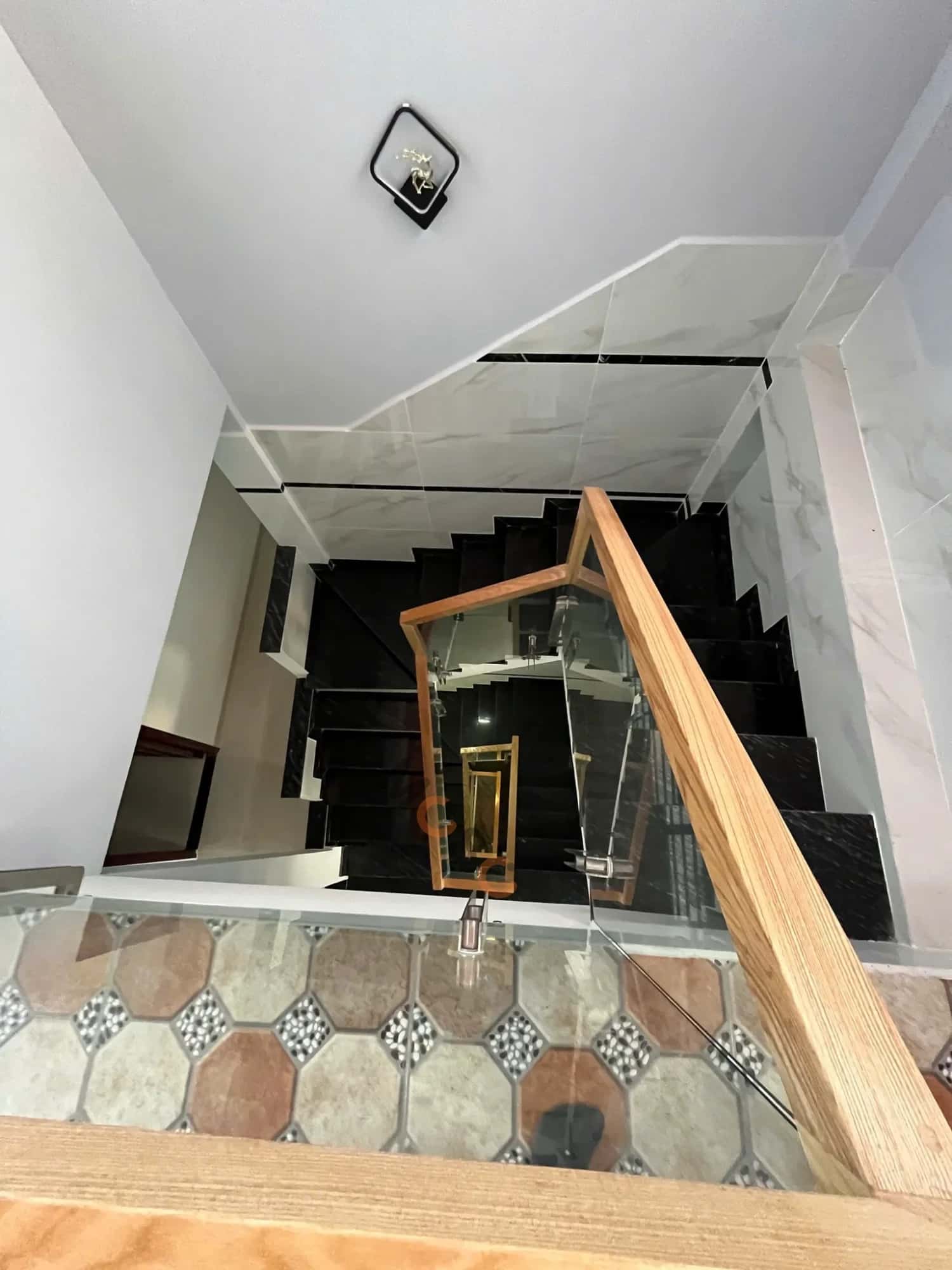 Bán nhà hẻm 46A Lương Thế Vinh Quận Tân Phú, TP.HCM – 5 phòng ngủ, giá 14.7 tỷ — Hình 3 Bán nhà hẻm 46A Lương Thế Vinh Quận Tân Phú, TP.HCM – 5 phòng ngủ, giá 14.7 tỷ — Hình 3
