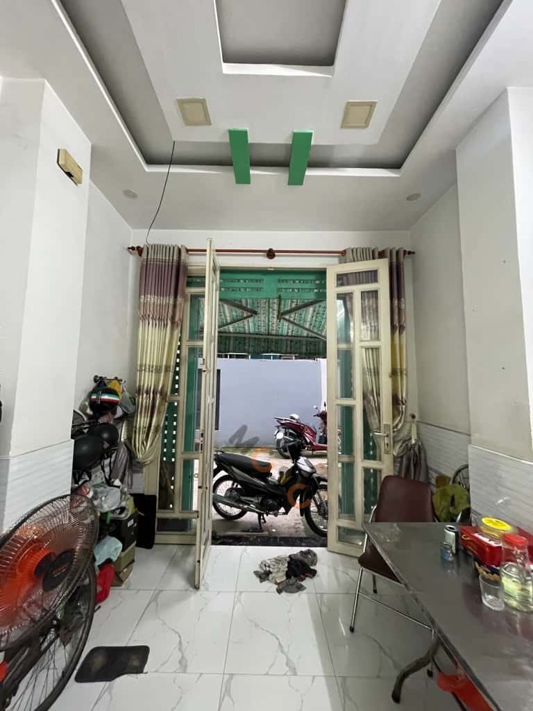 Bán nhà hẻm 184/32/12 Lê Đình Cẩn Quận Bình Tân, TP.HCM – 4 phòng ngủ, giá 3.9 tỷ — Hình 2 Bán nhà hẻm 184/32/12 Lê Đình Cẩn Quận Bình Tân, TP.HCM – 4 phòng ngủ, giá 3.9 tỷ — Hình 2