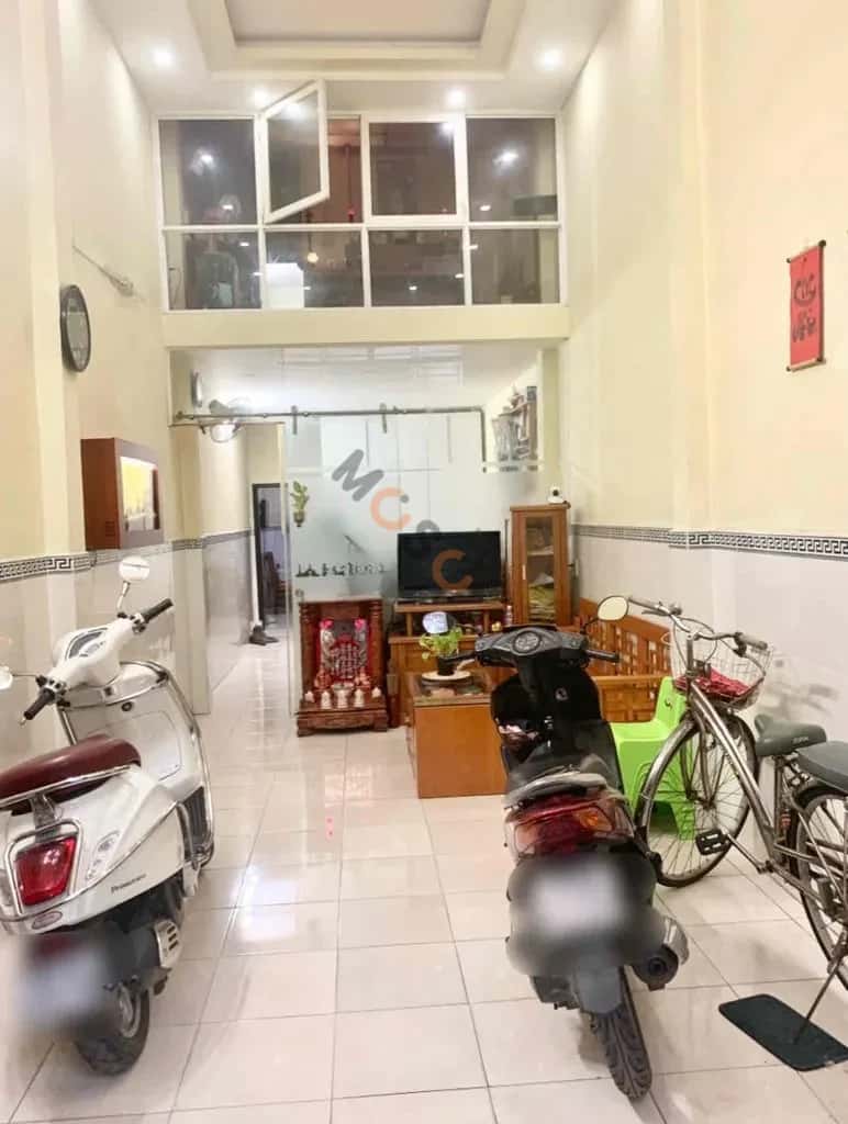 Bán nhà hẻm 888/35/11 Lạc Long Quân Quận Tân Bình, TP.HCM – 2 phòng ngủ, giá 5 tỷ — Hình 2 Bán nhà hẻm 888/35/11 Lạc Long Quân Quận Tân Bình, TP.HCM – 2 phòng ngủ, giá 5 tỷ — Hình 2