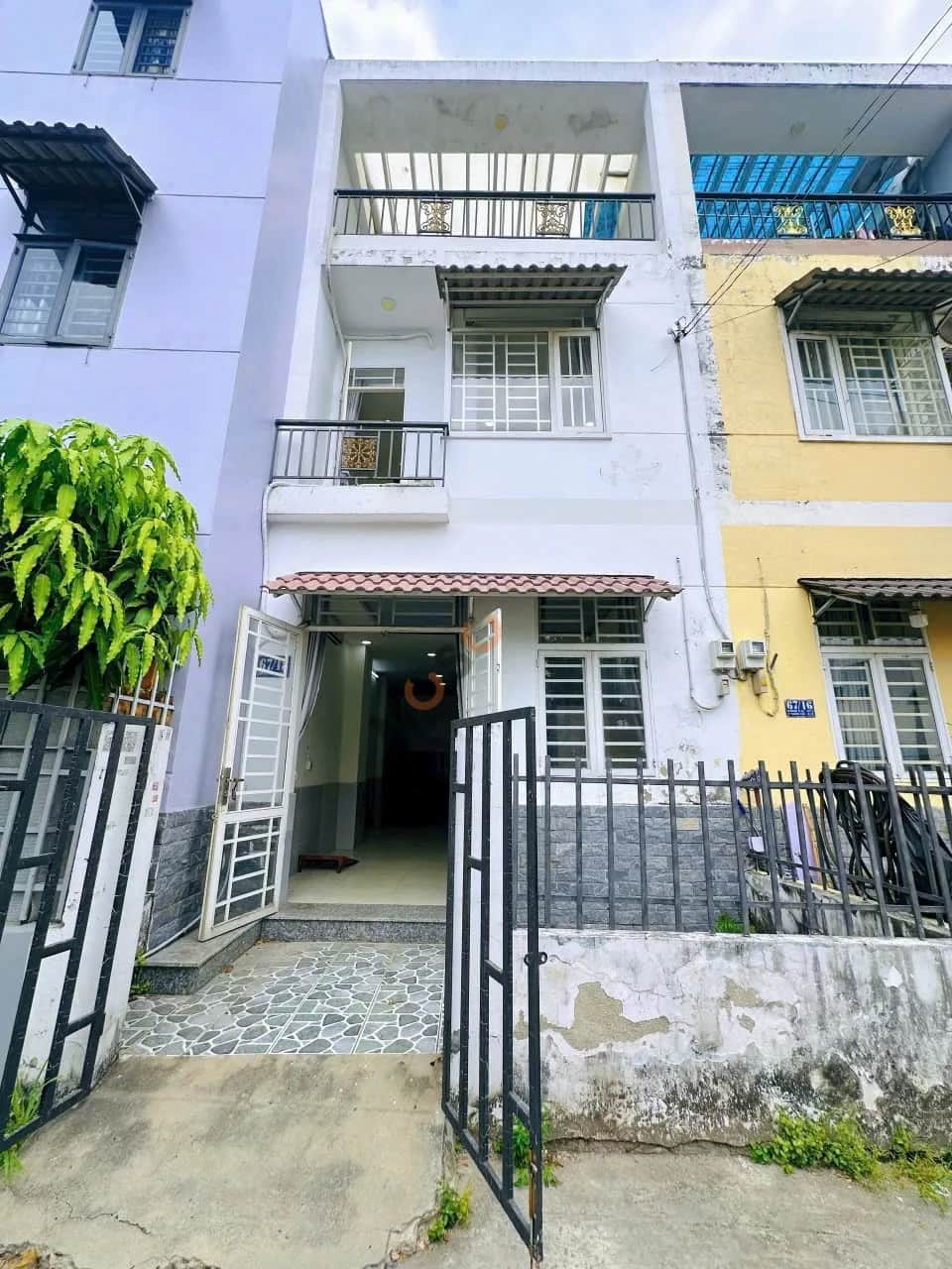 Bán nhà hẻm Đường Thạnh Lộc 51 Quận 12, TP.HCM – 3 phòng ngủ, giá 4.2 tỷ Bán nhà hẻm Đường Thạnh Lộc 51 Quận 12, TP.HCM – 3 phòng ngủ, giá 4.2 tỷ