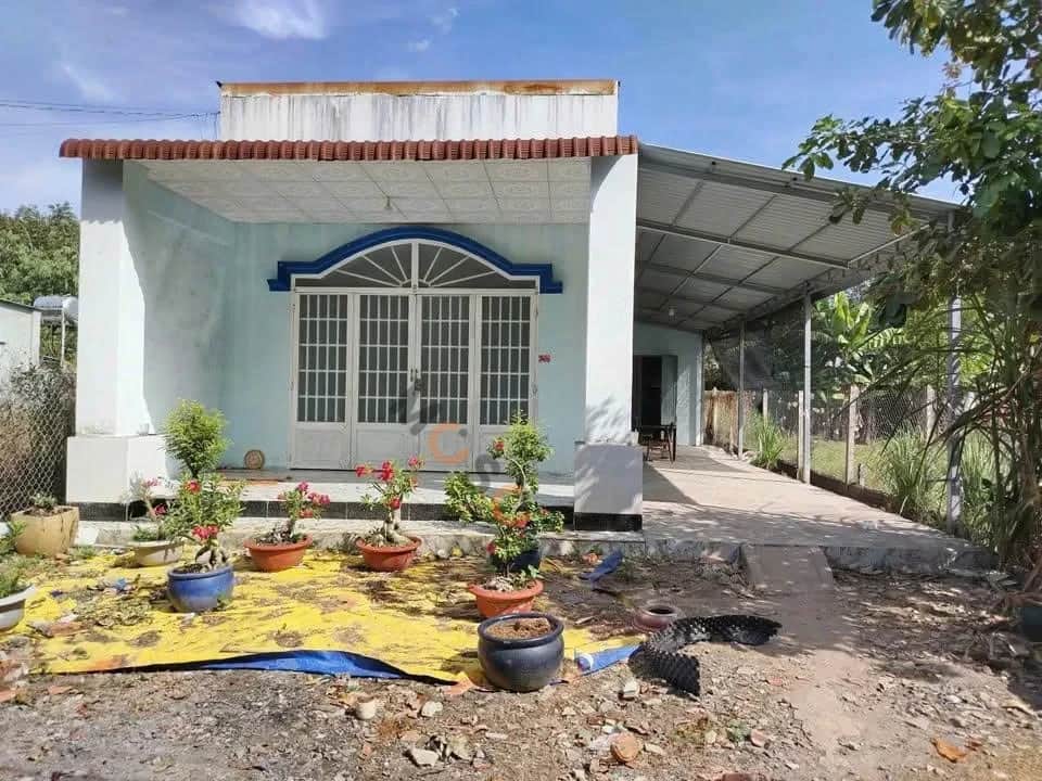 Bán nhà hẻm Khu phố An Phú Thị xã Trảng Bàng, Tây Ninh – 2 phòng ngủ, giá 940 triệu Bán nhà hẻm Khu phố An Phú Thị xã Trảng Bàng, Tây Ninh – 2 phòng ngủ, giá 940 triệu