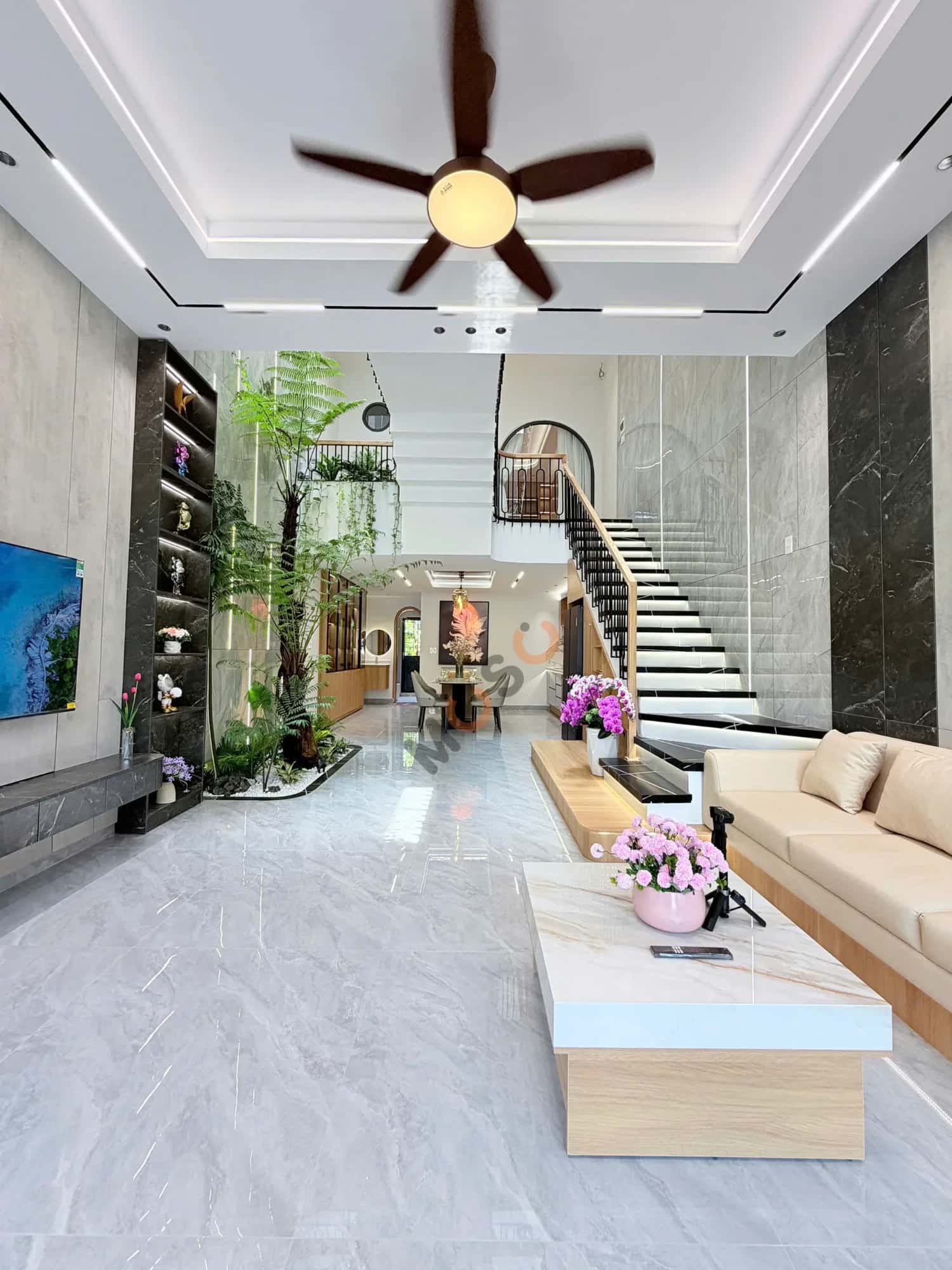 Bán nhà mặt tiền Lỗ Giáng 23 Quận Cẩm Lệ, TP. Đà Nẵng – 3 phòng ngủ, giá 7.9 tỷ — Hình 3 Bán nhà mặt tiền Lỗ Giáng 23 Quận Cẩm Lệ, TP. Đà Nẵng – 3 phòng ngủ, giá 7.9 tỷ — Hình 3