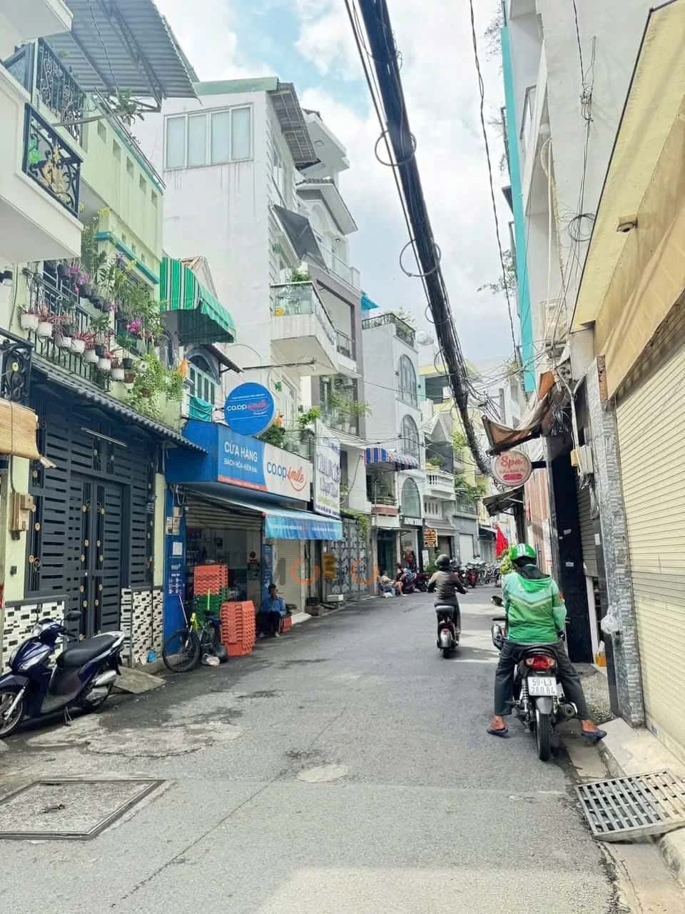 Bán nhà hẻm Cô Giang Quận Phú Nhuận, TP.HCM – 2 phòng ngủ, giá 4.3 tỷ — Hình 2 Bán nhà hẻm Cô Giang Quận Phú Nhuận, TP.HCM – 2 phòng ngủ, giá 4.3 tỷ — Hình 2
