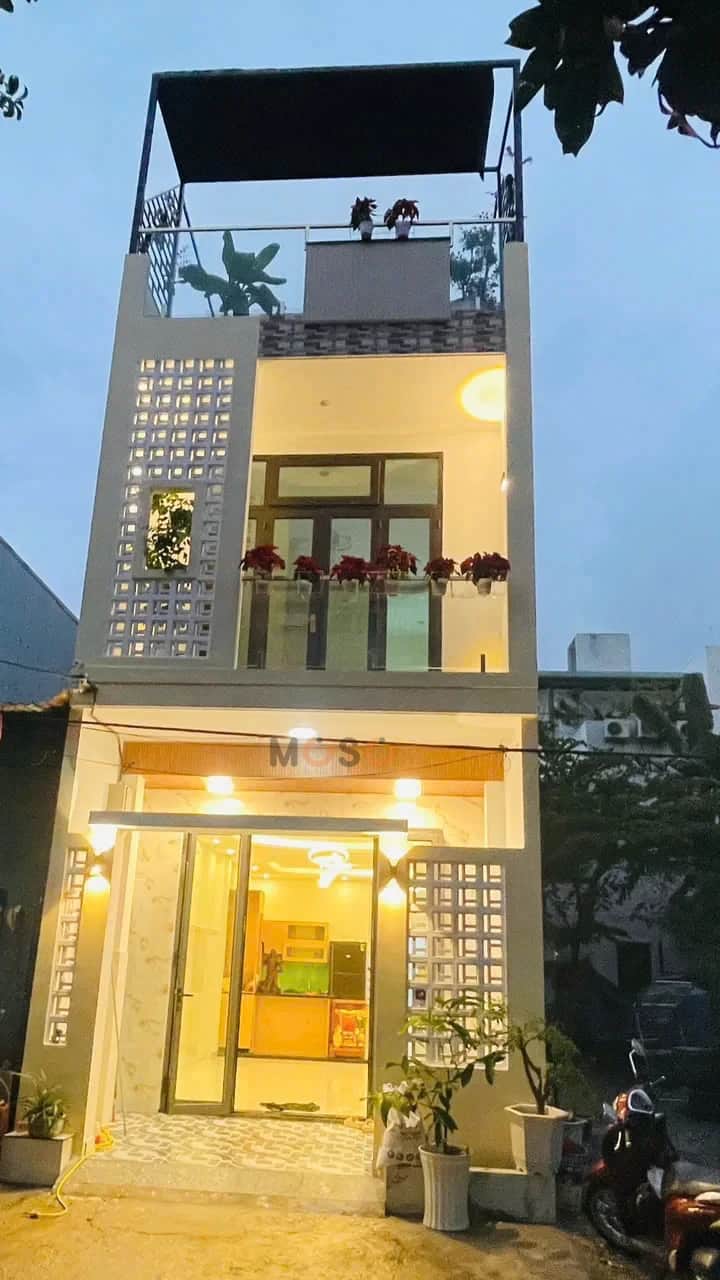 Bán nhà mặt tiền Hóa Sơn 6 Quận Hải Châu, TP. Đà Nẵng – 3 phòng ngủ, giá 8.8 tỷ Bán nhà mặt tiền Hóa Sơn 6 Quận Hải Châu, TP. Đà Nẵng – 3 phòng ngủ, giá 8.8 tỷ