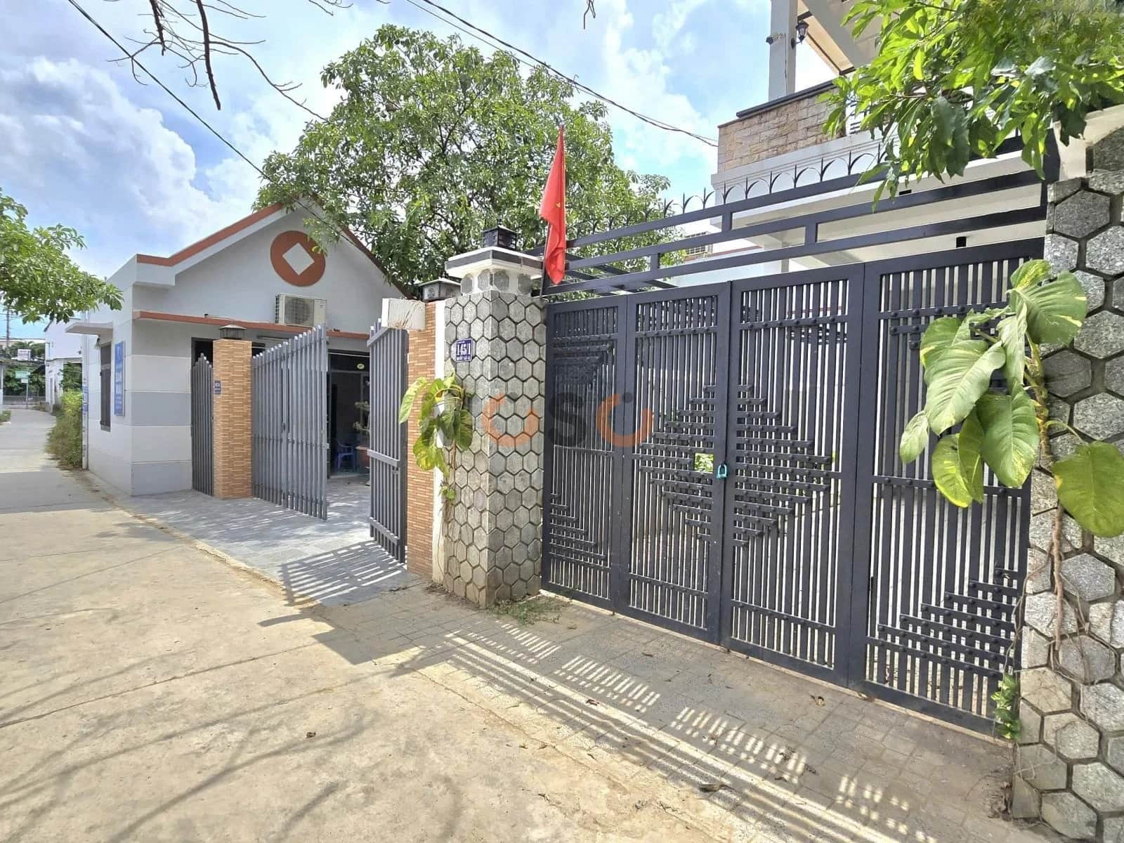 Bán nhà hẻm Quốc lộ 11A Huyện Diên Khánh, Khánh Hòa – 7 phòng ngủ, giá 5.3 tỷ Bán nhà hẻm Quốc lộ 11A Huyện Diên Khánh, Khánh Hòa – 7 phòng ngủ, giá 5.3 tỷ